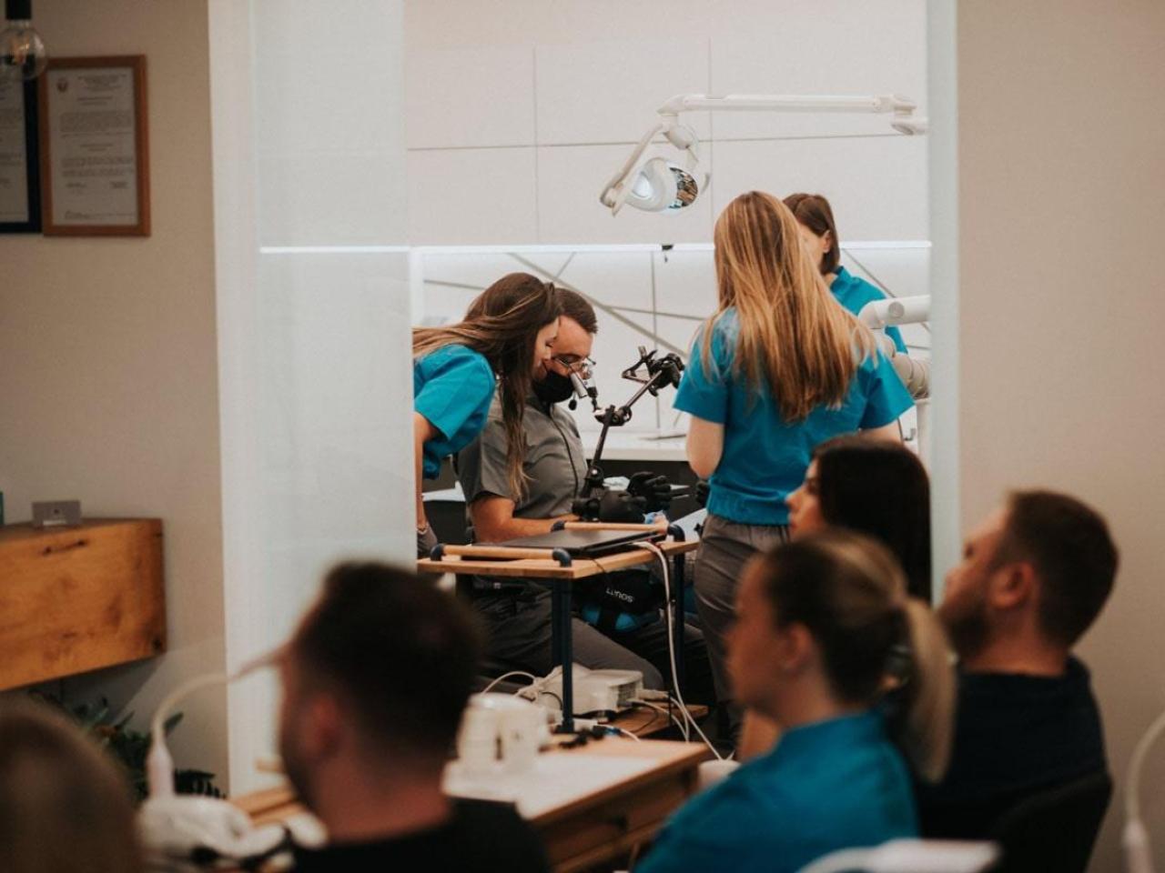 Full Circle – Reabilitare Orală Completă — full-circle-reabilitare-orala-completa-dr-alex-rugina-clinica-rugina-timisoara-19.jpg