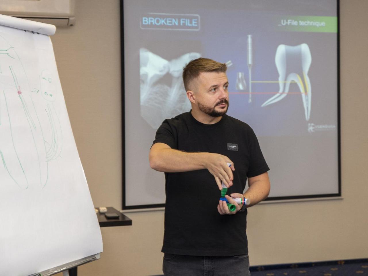 reTratamentul Endodontic — 433127545_965785791646335_2049148194259391299_n.jpg